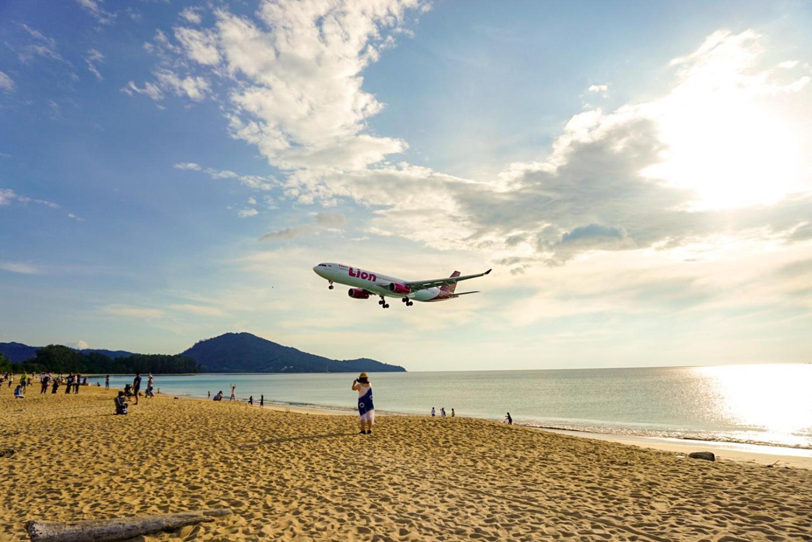 Dwell Phuket Airport Hotel At Naiyang Nai Yang Beach Exterior foto