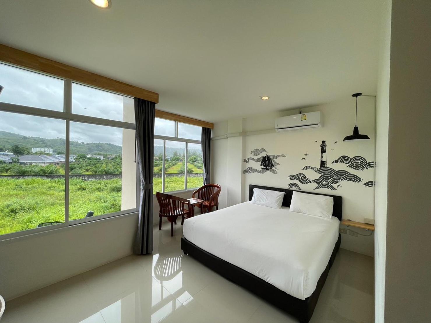 Dwell Phuket Airport Hotel At Naiyang Nai Yang Beach Exterior foto