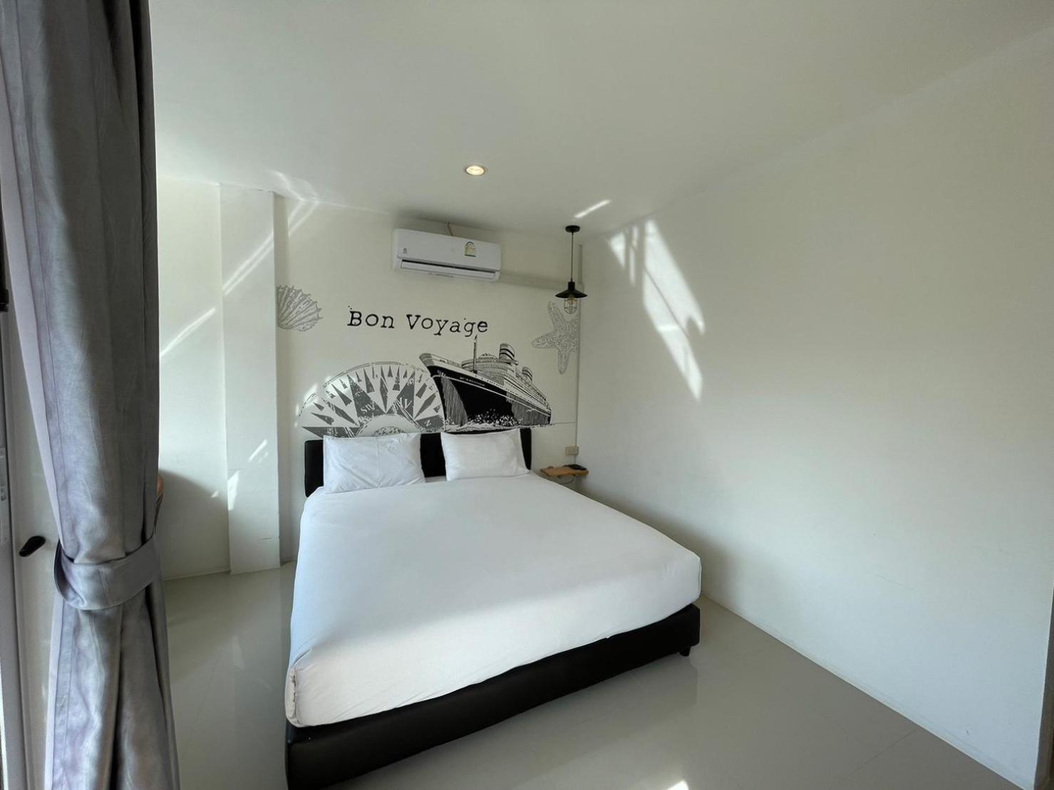 Dwell Phuket Airport Hotel At Naiyang Nai Yang Beach Exterior foto